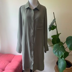 Green long sleeve long shirt